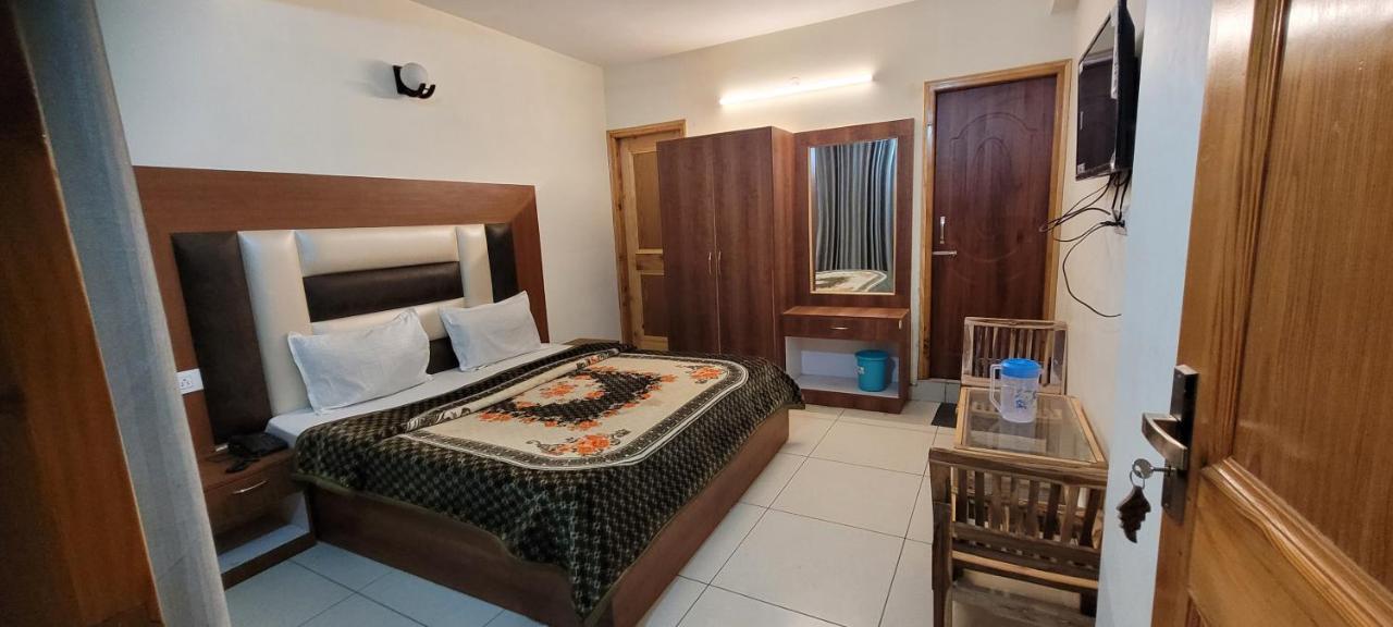 Hotel Snow Country Villa Manali  Bagian luar foto