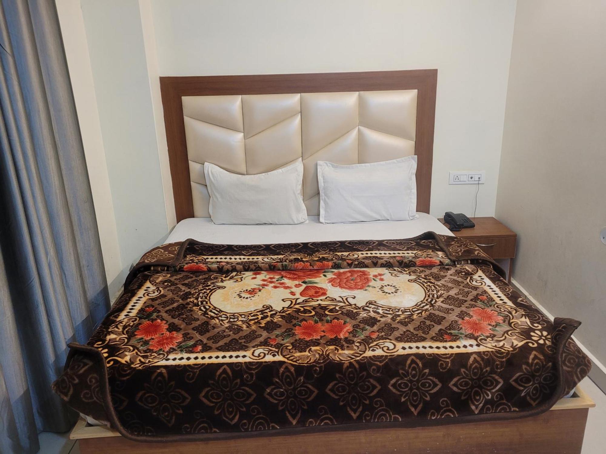 Hotel Snow Country Villa Manali  Bagian luar foto
