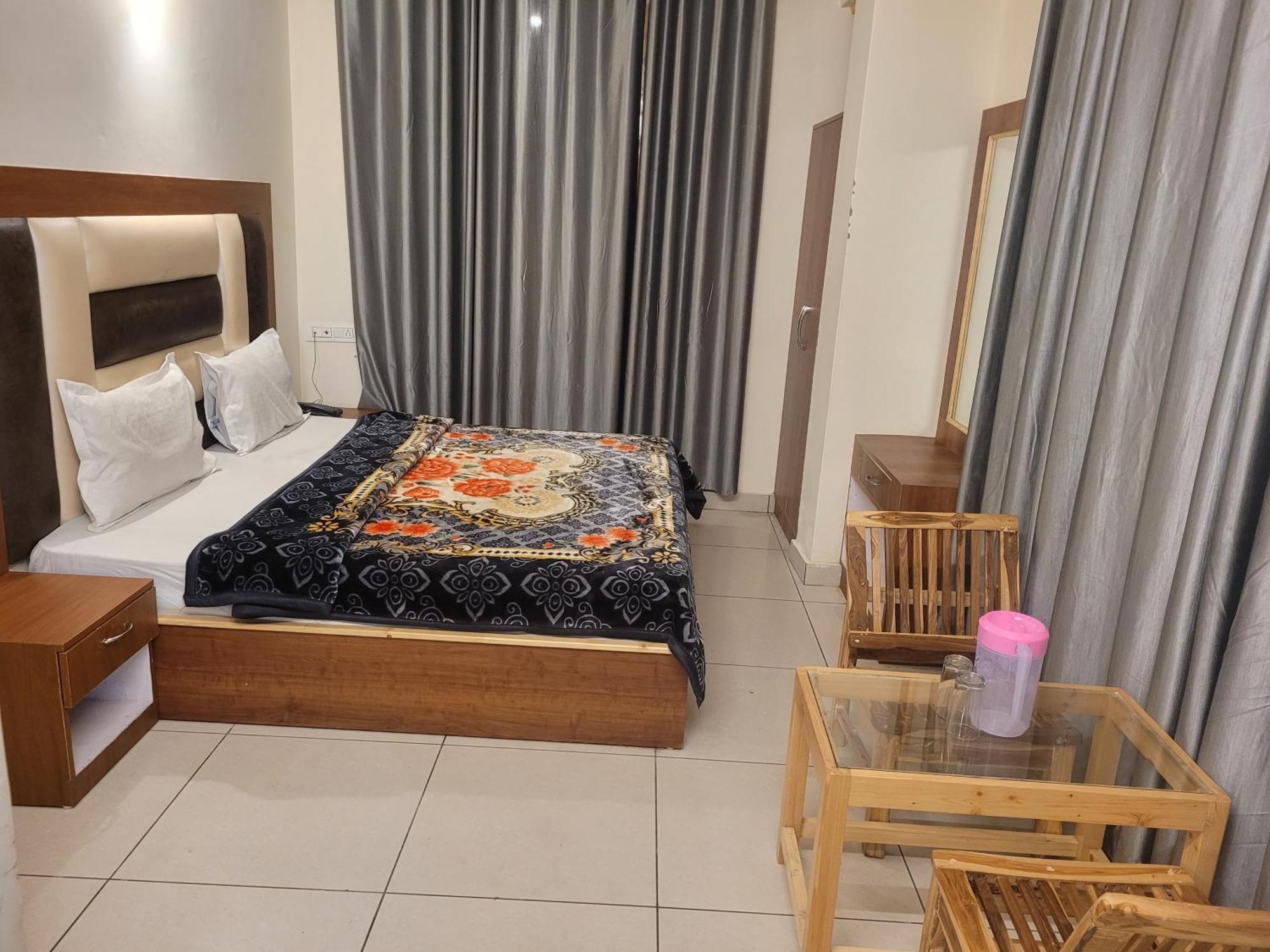 Hotel Snow Country Villa Manali  Bagian luar foto
