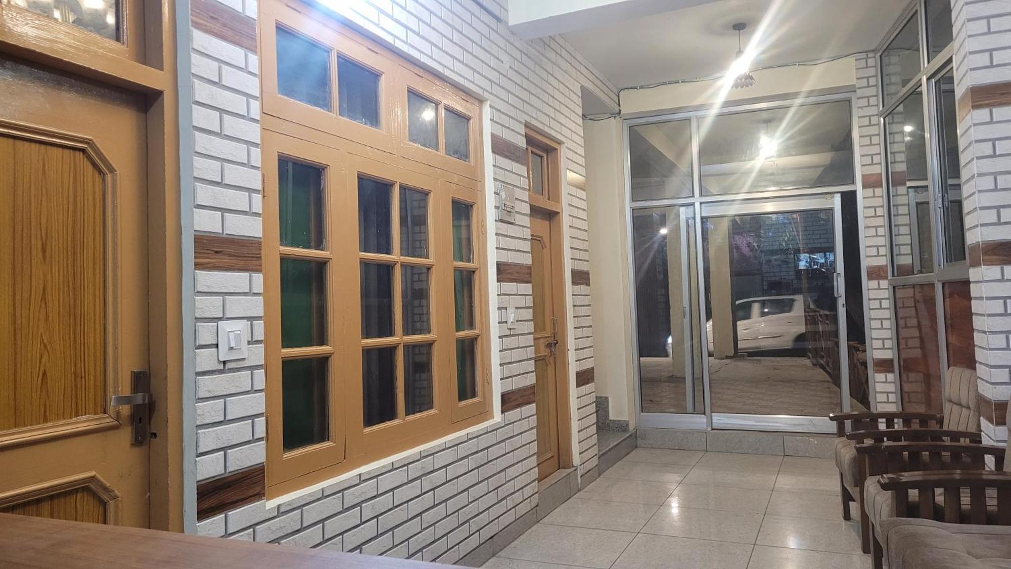 Hotel Snow Country Villa Manali  Bagian luar foto